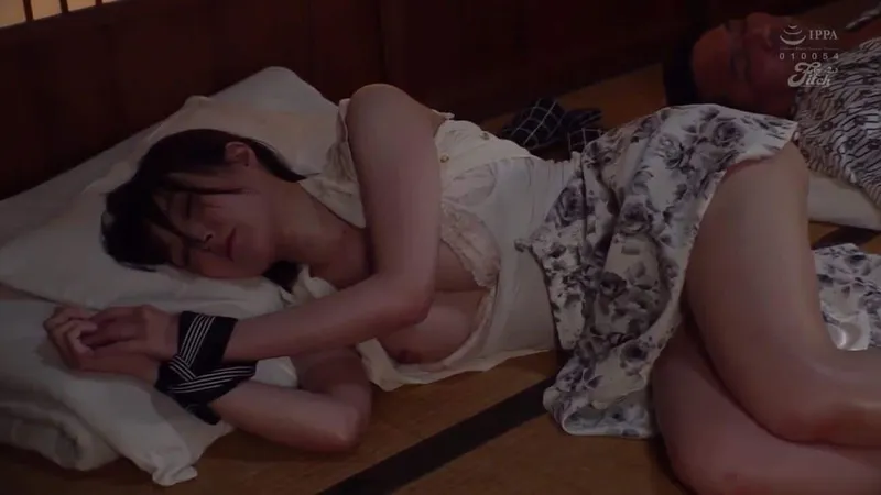 Xin chồng yêu đi làm ăn với cấp trên, nữ nhân viên rơi vào kế hoạch của ông tiền bối biến thái