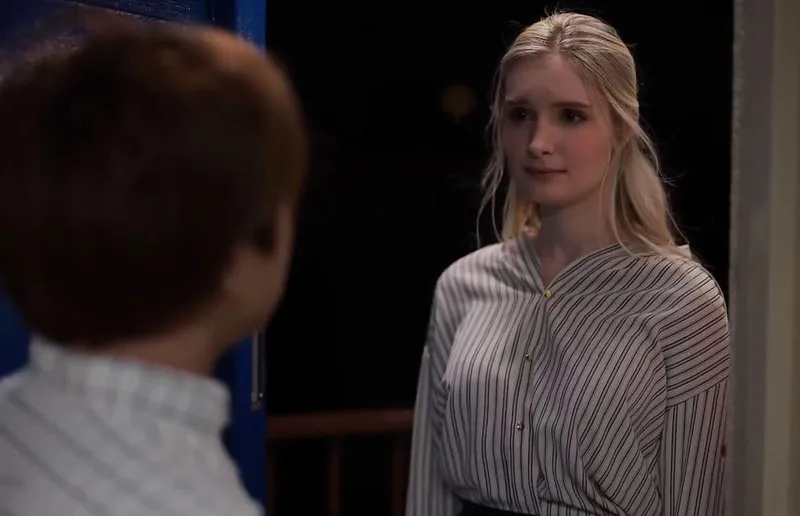 Cô đơn nơi xứ lạ với chồng già, vợ yêu tây được ông anh hàng xóm an ủi