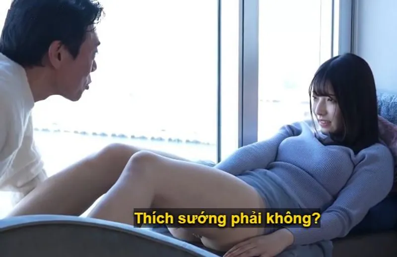 Cuộc chạm trán giữa lão bá và cô minh tinh tuổi teen chân ướt chân ráo tại nhà nghỉ sang trọng